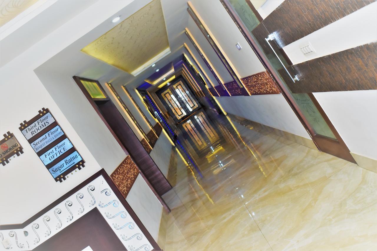 Hotel Ashish Continental Phagwāra Extérieur photo